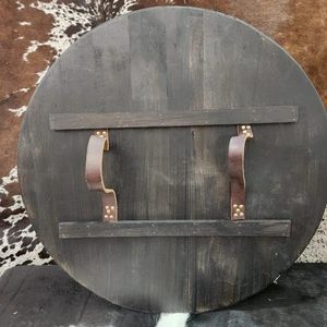 Bouclier Viking en bois brun médiéval fait à la main, bouclier rond de guerrier, décoration murale rustique nordique pour la maison ou le bureau - Product Image 4