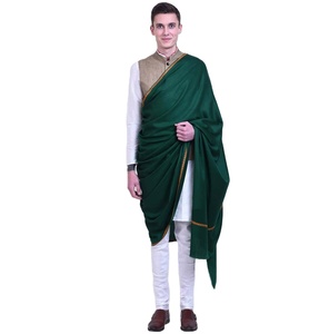 Chal de Invierno Cálido y Transpirable de Lana de Cachemira 100% de Lujo Hecho en Pakistán para Hombre Musulmán con Diseño de Puntos Tejido de Gran Longitud - Product Image 1