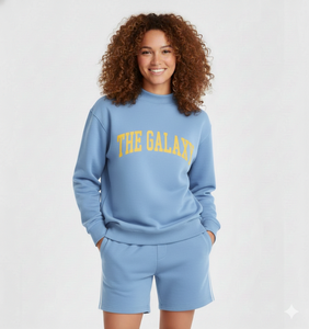 Haut décontracté élégant pour femme avec col montant et short assorti au-dessus du genou – Style streetwear aux proportions modernes - Product Image 1
