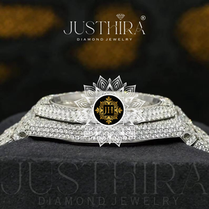 Montre en diamant moissanite au design unique pour couples, ensemble de montres de luxe assorties avec pierres brillantes, disponible à la vente - Product Image 3