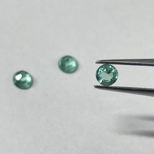 Émeraudes de laboratoire, taille ronde facettée, nano 4 mm, 5 mm, 6 mm, pour la fabrication de bijoux en argent et or. - Product Image 5