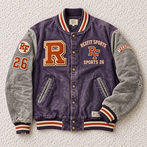 Blouson universitaire unisexe avec monogramme, appliqué en chenille en relief, effet délavé, manches contrastantes, logo personnalisé, style baseball - Product Image 1
