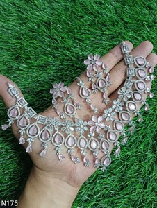 Conjunto de joyería nupcial de diamante americano clásico, collar y pendientes de dos piezas para boda, estilo clásico de moda - Product Image 1