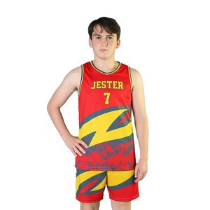 Uniforme de basket-ball personnalisable avec logo, respirant, 100% polyester, pour hommes, coupe confortable, fabriqué au Pakistan - Product Image 5