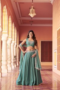 Lehenga Choli de Alta Demanda para Mujer, la Mejor Colección de la Boutique India, Exclusiva para Bodas y Festivales - Product Image 4