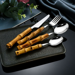 Juego de Cubiertos de Acero Inoxidable al por Mayor con Mango de Bambú, Colección Ecológica de Cucharas y Tenedores - Product Image 2