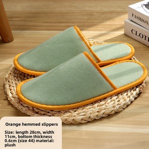 Chaussons jetables antidérapants et résistants à l'usure pour hôtels, parfaits pour les voyages, les centres de villégiature et les spas - Product Image 1