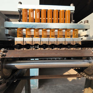 Machine de traitement des noix de cajou, tête de coupe à 8 lames, capacité 200-250 kg/h, qualité supérieure du Vietnam, pour usage industriel. - Product Image 3