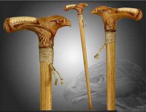 Canne de marche en bois faite à la main avec poignée en forme d'aigle, design imitation antique durable pour le soutien et l'équilibre amélioré - Product Image 1
