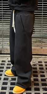 Pantalon d'hiver pour homme en molleton de coton premium 350 GSM, coupe droite, délavage à la pierre, avec cordon de serrage et taille élastique, jambe large - Product Image 3