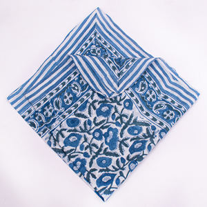 Bandana en coton imprimé floral personnalisé de qualité supérieure, tissu naturel écologique, doux pour la peau, élégant, tendance, respirant - Product Image 2