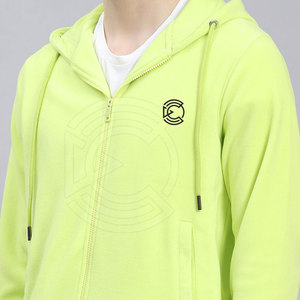 Ensemble de survêtement deux pièces pour homme de qualité supérieure, conçu pour le confort, le style et la tenue au quotidien, en intérieur ou en extérieur. - Product Image 5