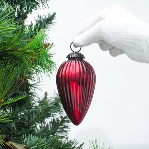 Lot d'ornements de Noël vintage en verre rouge en forme de goutte d'eau, peints à la main, à l'effet mercure, à suspendre, pour décoration festive de sapin - Product Image 2