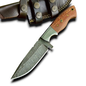 Couteau de chasse, de camping et de bushcraft à lame fixe de 8 pouces en acier Damas fait main, manche ergonomique en bois de Chinar, DIY OEM - Product Image 1