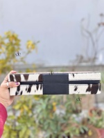 Étui de voyage en cuir repoussé résistant à la chaleur, parfait pour organiser les outils capillaires