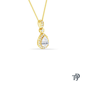Colgante de oro de 10K con diamante solitario de corte pera, estilo halo, engaste de cuatro puntas con suspensión en V, diamante de laboratorio talla princesa, venta al por mayor y al por menor OEM - Product Image 3