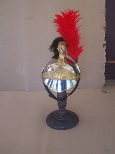 Casco Napoleónico Dragón de Hierro y Latón con Crin de Caballo y Plumas, Casco de Acero con Plumas Rojas, Cascos de Águila - Product Image 3