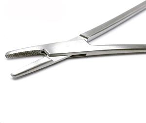 ที่จับเข็ม Mayo Hegar ขนาด 160 มม. รุ่น 19-170-180 ทำจากเหล็กกล้าผ่าตัดคุณภาพสูง พร้อมชุดอุปกรณ์ล็อคแบบแม่นยำ Hermann Meditech Surgery Pro - Product Image 4