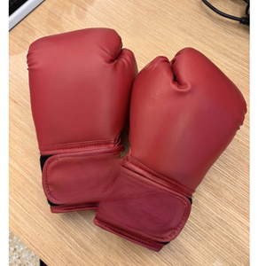 Gants de boxe en cuir rouge, fermeture à lacets, pour adultes de 14 ans et plus, unisexe, usage arts martiaux - Product Image 1