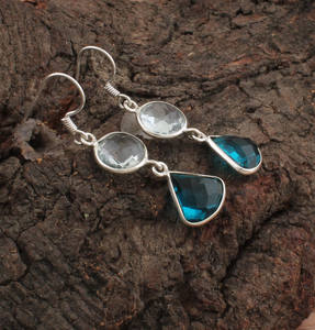 Boucles d'oreilles pendantes vintage de luxe en argent sterling 925 massif faites à la main avec zircon pour un cadeau de mariage ou d'anniversaire - Product Image 4