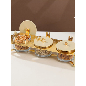 Ensemble de bols de service en métal doré avec motif floral, faits à la main pour fruits secs et noix, utilisation pour les fêtes, finition polie, style glamour - Product Image 3
