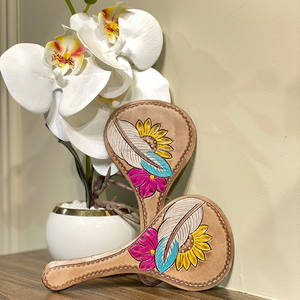 Nouveau miroir de poche en cuir usiné gravé miroir à main de maquillage en cuir véritable occidental personnalisé miroir Vintage cadeau pour elle - Product Image 2