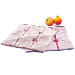 Serviettes de Spa en Gros, Coton Doux, Grammage Élevé, Séchage Rapide, Ultra Absorbantes, Serviettes de Toilette de Luxe, Fournisseur OEM en Gros, Coton à Carreaux - Product Image 4
