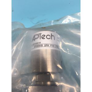 Consola Maestra RARITAN MCC8 2, Conmutador, 4 Puertos - Equipo y Piezas de Semiconductores de Confianza de Marca Global - Product Image 1