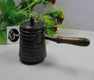 Brûleur de parfum artisanal Sambhal India Manufacturer's Brown Butler, en métal avec poignée en bois, design moderne, non électrique. - Product Image 3