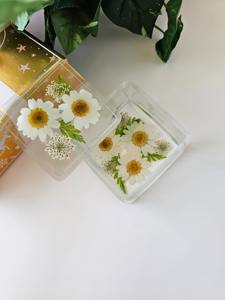 Caja de Joyería de Resina Floral Hecha a Mano, Premium y Personalizada, Organizador Decorativo para Guardar Objetos Pequeños, Estuche de Regalo de Resina para Joyas - Product Image 3