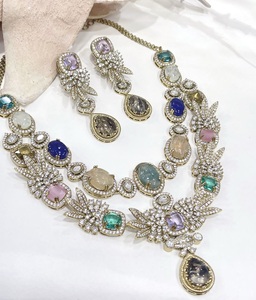 Ensemble collier et boucles d'oreilles fusion, plaqué or, qualité supérieure, exquis, pour mariage, collection pour femmes - Product Image 5