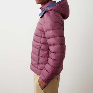 Blouson matelassé à capuche bordeaux uni pour homme, coupe-vent, col montant, fermeture éclair, prix abordable, style urbain, OEM/ODM - Product Image 3