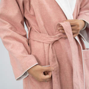 Albornoz Doble Rosa Gabardina Nesta Sports Hotel Spa, Venta al por Mayor, Logotipo Bordado Personalizado de Alta Calidad - Product Image 3