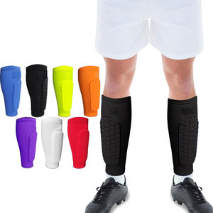Espinilleras de fútbol para hombres, mujeres y niños, protectores de fútbol transpirables y ligeros - Product Image 1