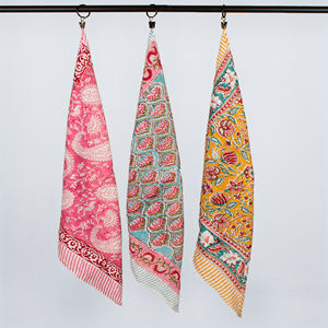 Écharpe bandana respirante en popeline de coton naturel imprimée à la main, motif floral ethnique indien, multicolore, pour femme, par Craftjaipur, idéale pour l'été - Product Image 1