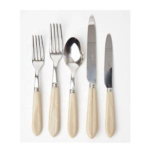 ชุดมีดสแตนเลสลายแกะสลักเขาควาย ขายดี ขัดเงาด้วยมือ ด้ามจับทำจากเขาธรรมชาติ ชุดมีดแบบดั้งเดิม ขัดเงา สำหรับใช้ในครัวเรือน - Product Image 4