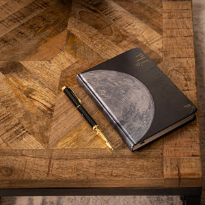 Mesa de Centro Europea de Madera de Mango Sólida con Incrustaciones Geométricas, Tapa Cuadrada con Acabado Negro y Marco de Metal, Acabado de Madera Natural y Rústica - Product Image 3