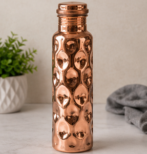 Bouteille d'eau en cuivre pur faite à la main, qualité supérieure, motif goutte d'eau en relief, gourde en cuivre, bienfaits pour la santé ayurvédique, récipient en cuivre - Product Image 1