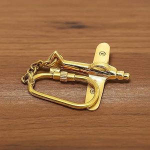 Llavero de Avión con Brújula de Latón Vintage, Hecho a Mano, con Clip de Mosquetón, Diseño Clásico de Avión, Regalo para Amantes de la Aviación - Product Image 3