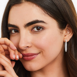 Pendientes de Aro de Plata 925 Chapados en Oro de Lujo con Moissanita de Corte Redondo, Joyería Fina Brillante, Regalo para Mujer, Acabado de Alta Calidad - Product Image 4