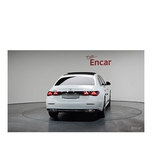 Mercedes-Benz E200 Avantgarde Clase E 2024 con 24,772 km, Volante a la Izquierda, Caja de Cambios Automática, Cámara Trasera - Product Image 3