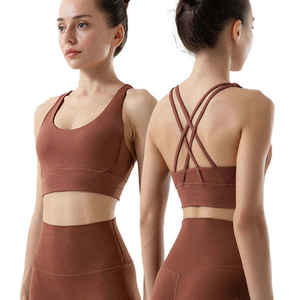 Ensemble 2 pièces Pilates personnalisable : Soutien-gorge de sport sans couture écologique et pantalon taille haute élastique en Spandex/Nylon pour un effet push-up des hanches - Product Image 2