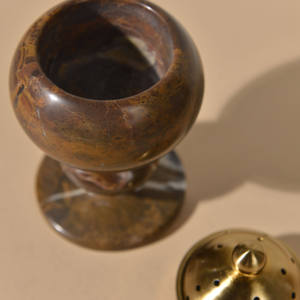 Brûleur à bakhoor en marbre, brûleur d'encens naturel sur piédestal en pierre, pour la maison et la méditation, décoration intérieure - Product Image 4