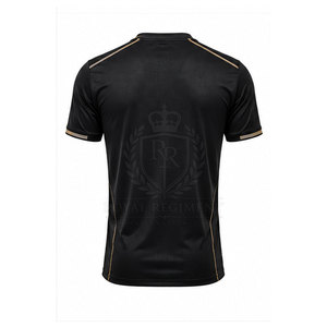 เสื้อฟุตบอลแบบกำหนดเองพร้อมวัสดุที่นุ่มสบาย ระบายอากาศได้ดี และเคลื่อนไหวสะดวกสำหรับการฝึกซ้อมและการแข่งขันกีฬา - Product Image 2