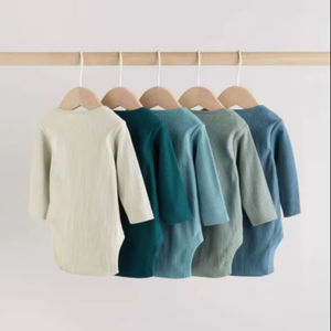 Combinaison pour bébé 95% bambou 5% élasthanne, durable, extensible et confortable - Product Image 1