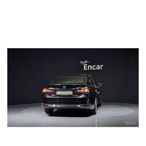 Lexus ES Executive 2024 avec caméra arrière, sièges en cuir, conduite à gauche, 84 161 km, garantie de 6 ans - Product Image 4