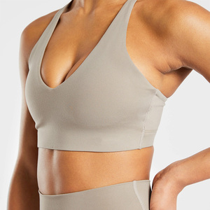 Sujetador Deportivo Halter con Cuello en V Profundo sin Costuras para Mujer, Soporte Medio, Ropa Deportiva para Yoga, Color Sólido, Spandex, Poliéster, Conjunto de Primera Calidad - Product Image 5