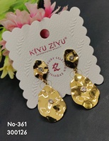 Anting Tusuk Geometris Mutiara Imitasi Berlapis Emas Paduan Baja Tahan Karat Berlian Amerika Wanita Trendi Tahan Air Fashion
