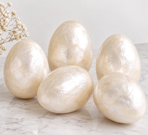 Ornements d'œufs de Pâques en coquille de capiz faits à la main en gros pour décorations et événements de fête de Pâques - Product Image 2