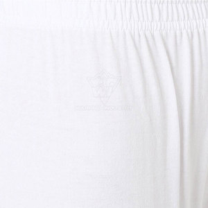 Leggings de yoga para mujer con ajuste regular y tela que controla la humedad para entrenamiento intenso. - Product Image 6